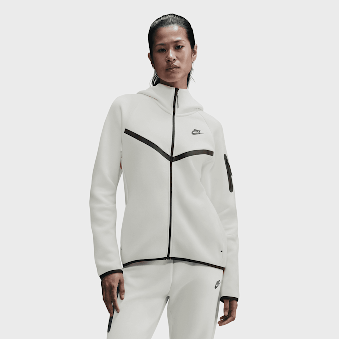 Nike Sportswear Tech Fleece Windrunner Full-Zip Hoody weiß 42227 1
