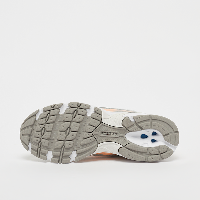 New Balance 740 argent 42234 4