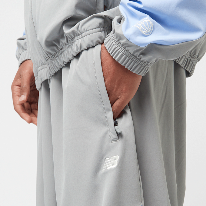 New Balance Woven Track Pant grau 42299 5