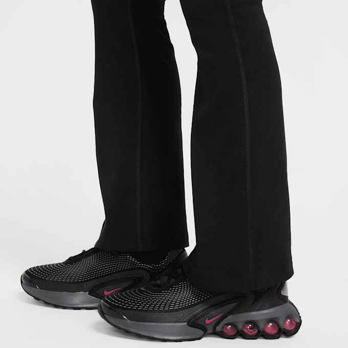 Nike Sportswear Classics High-Rise Flared Tight crna 42341 4