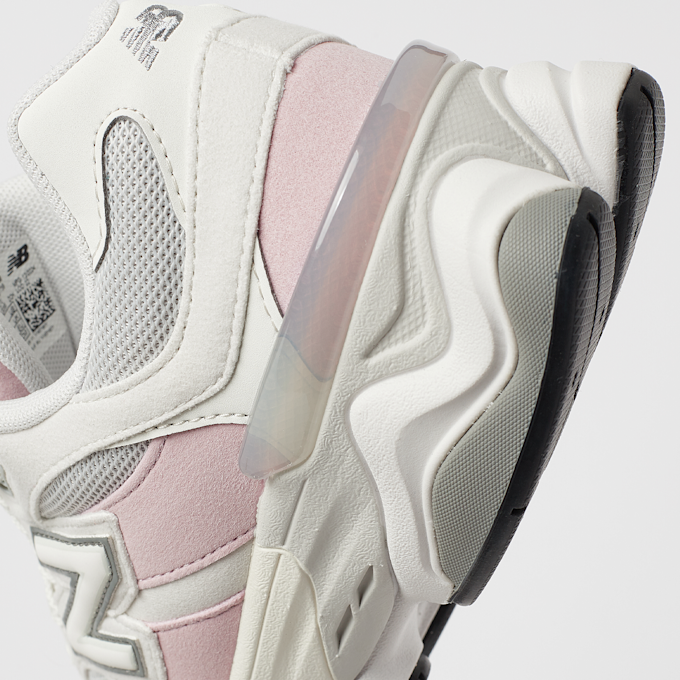 New Balance 9060 (GS) różowy 42345 7
