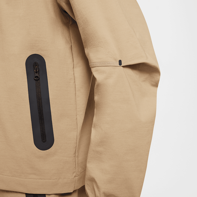 Nike   Sportswear Tech Woven Jacket beige 42365 6
