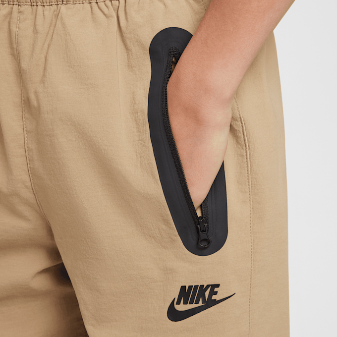 Nike   Sportswear Tech Woven Pants beige 42367 4