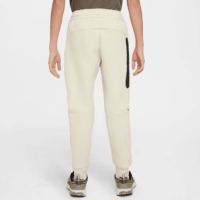Nike   Sportswear Tech Fleece Jogger beige 42368 2