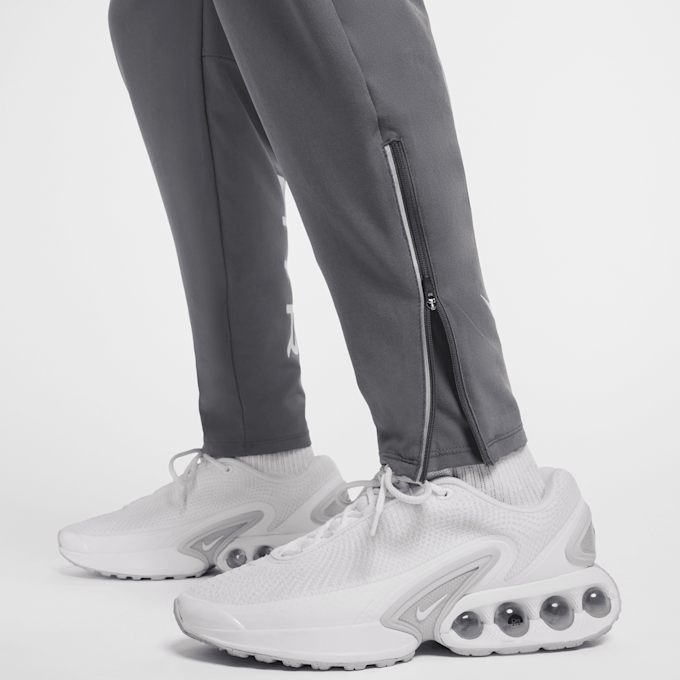 Nike Sportswear Swoosh Air Run Pants szary 42616 5
