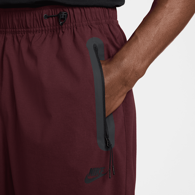 Nike Tech Woven Pants rood 42623 4