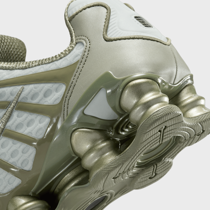 Nike   WMNS Shox TL grün 42679 8
