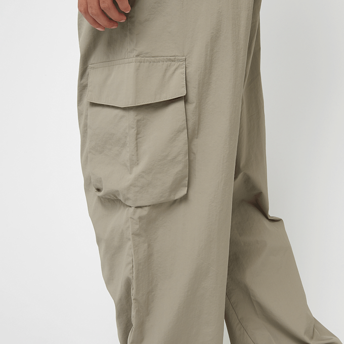 New Balance Cargo Pant grün 42702 4