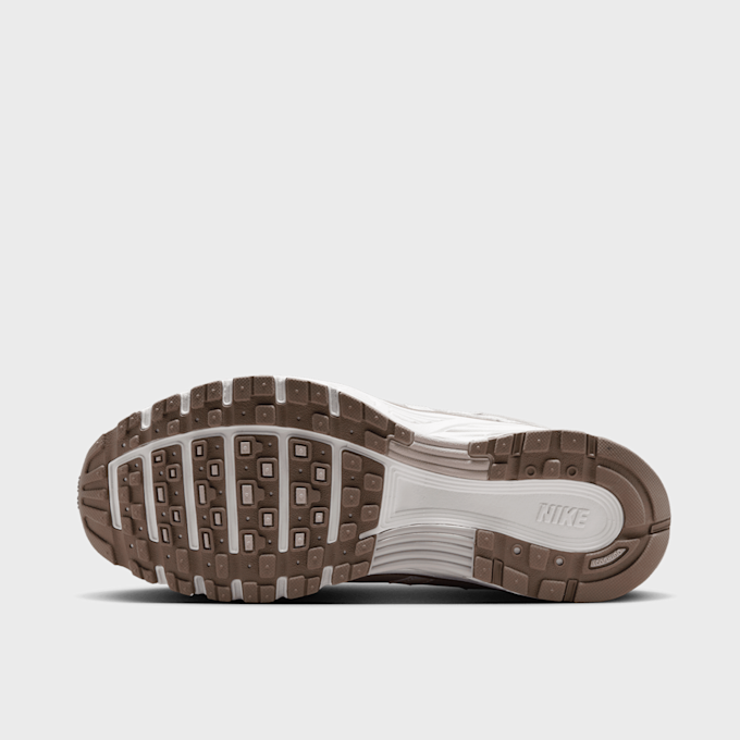 Nike WMNS P-6000 beige 42713 3