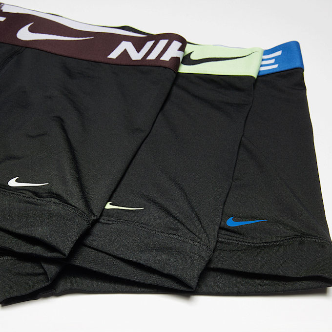 Nike Essential Micro negro 42748 2