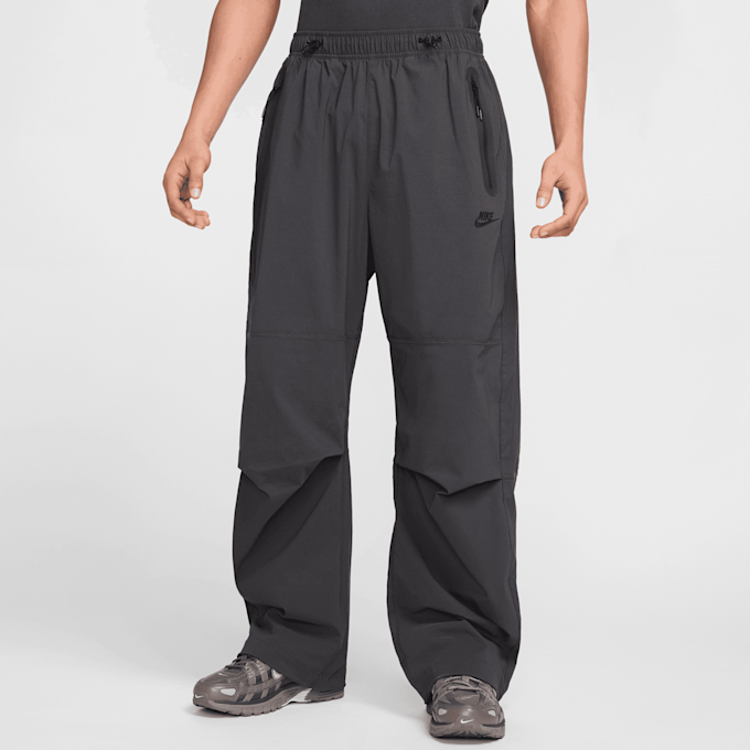 Nike Tech Oversized Woven Pants szary 42874 1