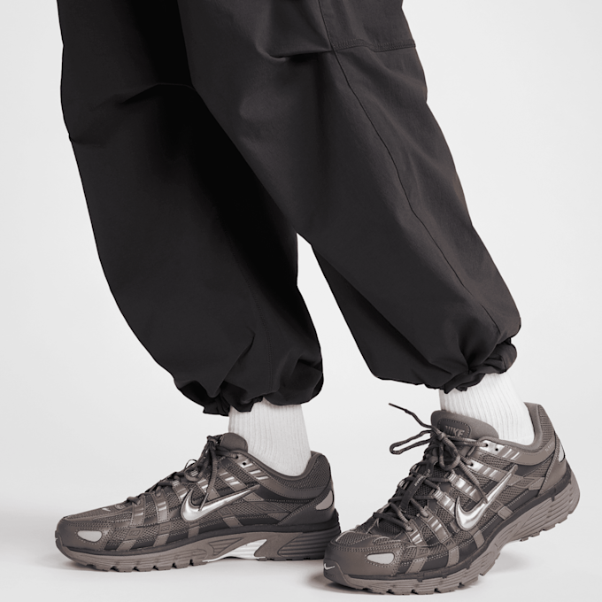 Nike Tech Oversized Woven Pants grigio 42874 7