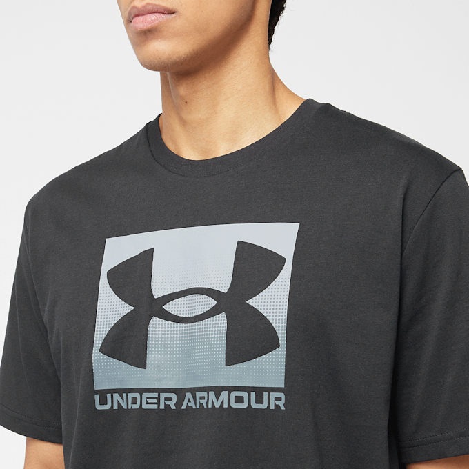 Under Armour Boxed Sports Updated Shortsleeve crna 42987 3