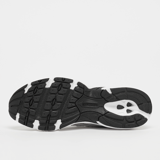 New Balance 740 bijela 44909 4