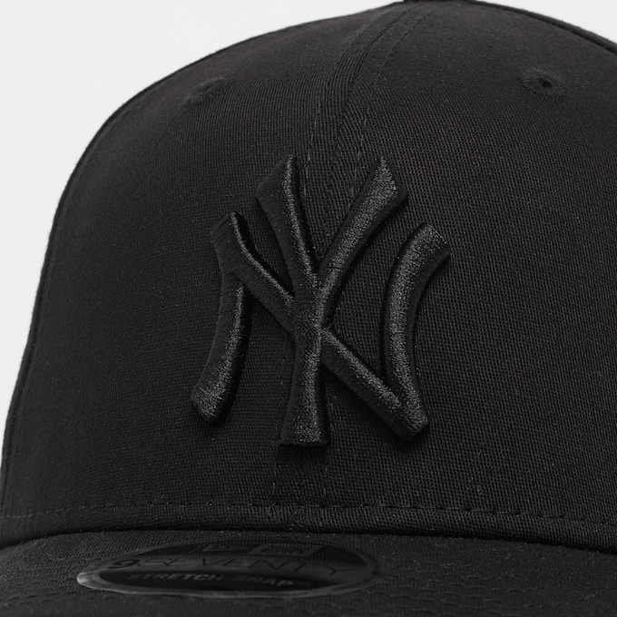 New Era 9Seventy Monochrome New York Yankees noir 45144 4