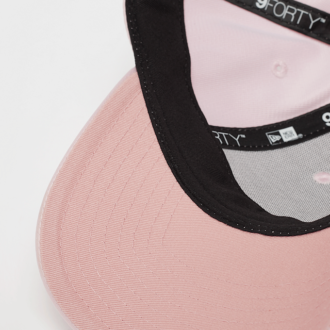 New Era Female 9FORTY Satin New York Yankees rosa  45181 4