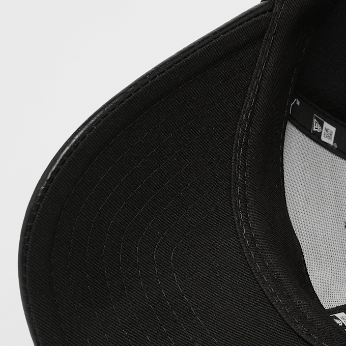New Era Female 9FORTY Crinkled PU New York Yankees noir 45185 4