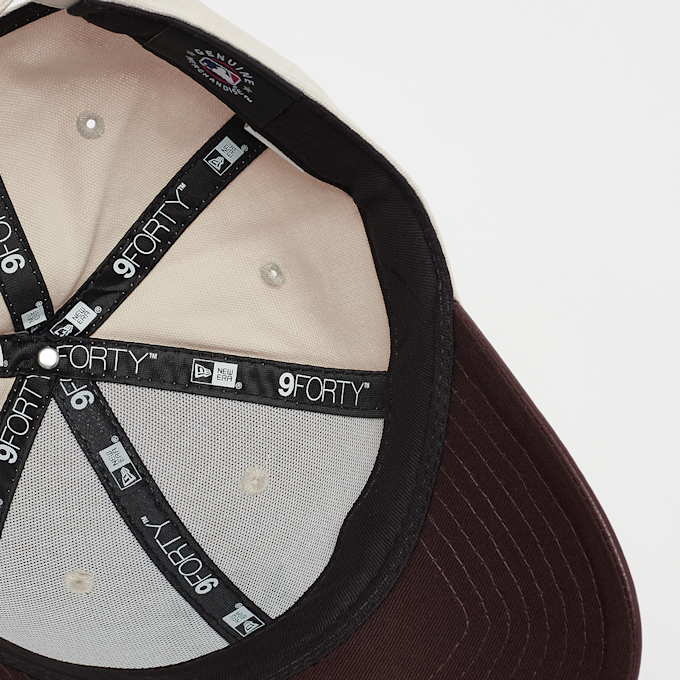 New Era Female 9Forty Pu Visor New York Yankees beige 45182 3