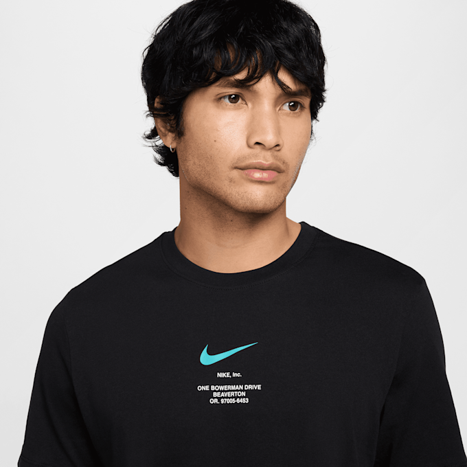 Nike Sportswear Club T-Shirt noir 46108 3