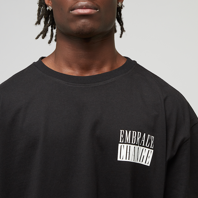 Mister Tee Embrace Change Oversize Tee schwarz 46375 3