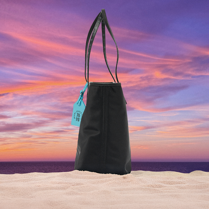 MCM x SNIPES Liz Shopper Medium zwart 46393 2