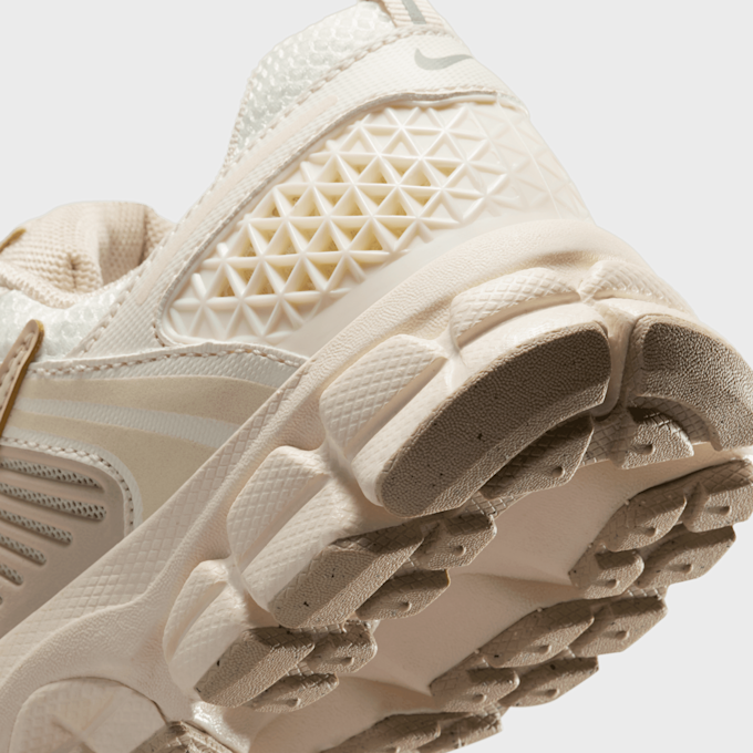 Nike Zoom Vomero 5 (GS) beż 46562 8