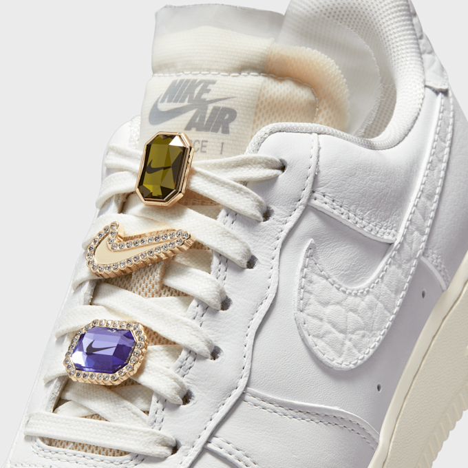 Nike WMNS Air Force 1 Low Premium wit 46691 7