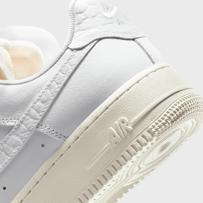 Nike WMNS Air Force 1 Low Premium wit 46691 9
