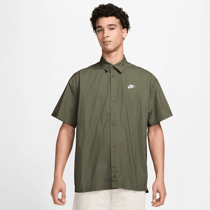 Nike Club Shortsleeve Button Oversize Shirt verde 46692 1
