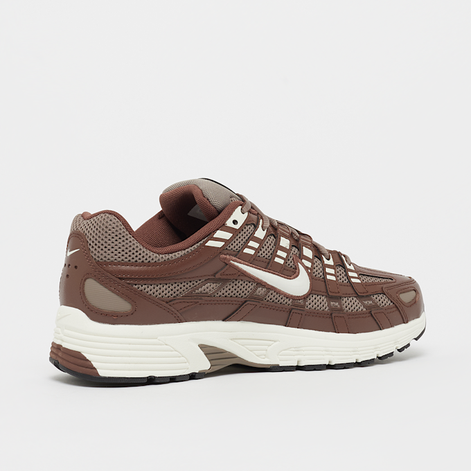 Nike WMNS P-6000 brun 46901 3