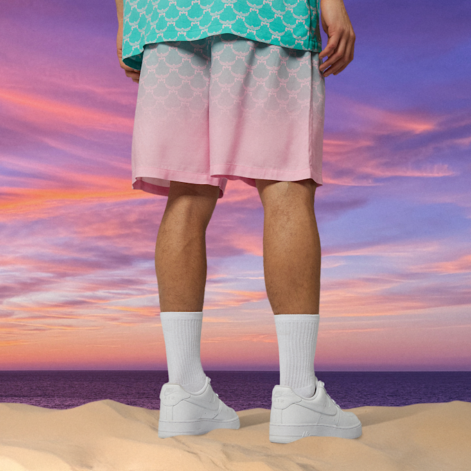MCM x SNIPES Gradient Resort Shorts lichtroze 47065 2