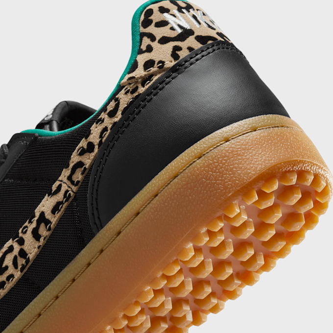 Nike WMNS Field General noir 47210 8