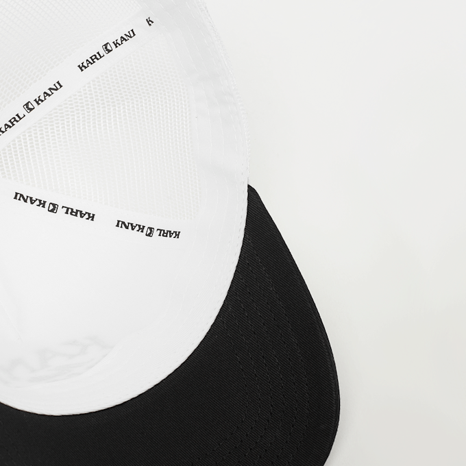 Karl Kani Woven Signature Kani Music Trucker Cap weiß 47398 3