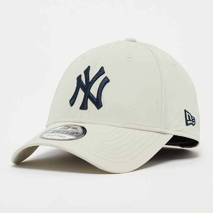 New Era 9Forty Recycled New York Yankees beige 47621 1