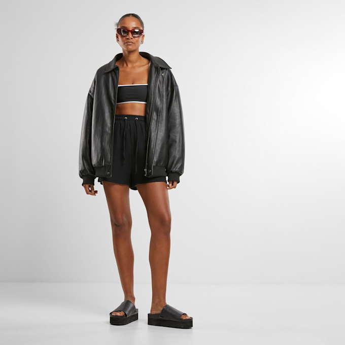 Urban Classics Ladies Musselin Shorts blushedrose noir 47631 4