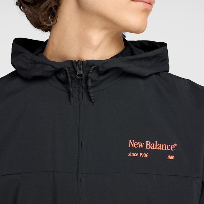 New Balance Reimagined Woven Graphic Jacket black/multi nero 47800 4
