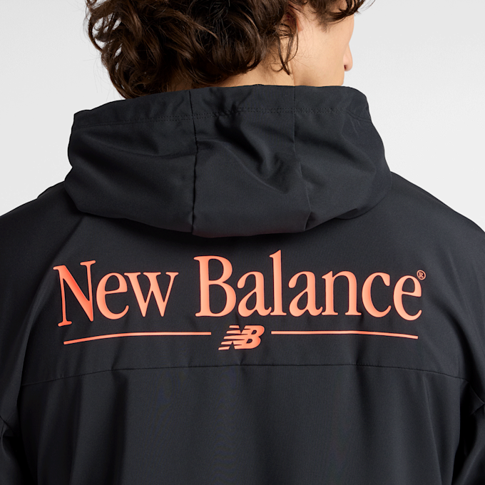 New Balance Reimagined Woven Graphic Jacket black/multi nero 47800 6