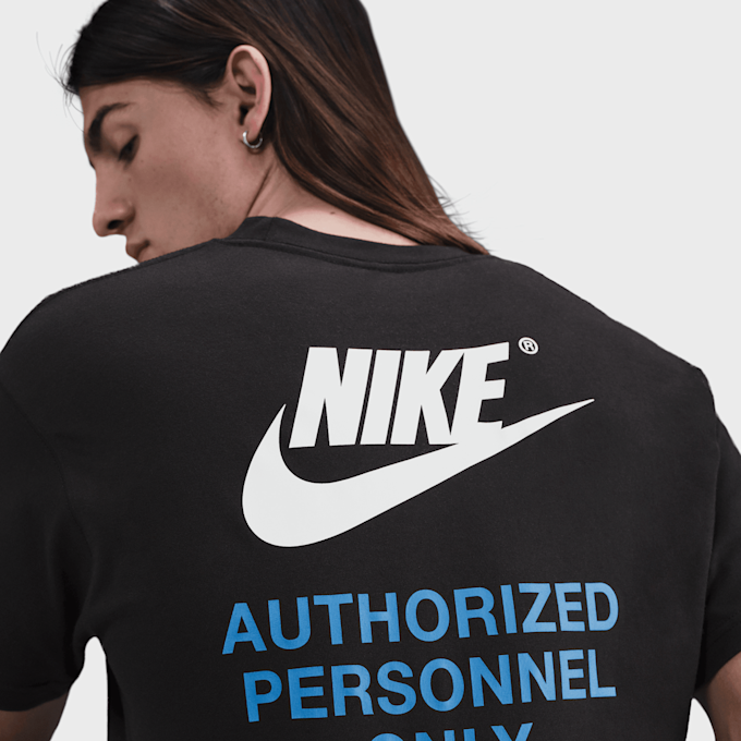 Nike Sportswear Athletic Short Sleeve Tee noir 48025 4