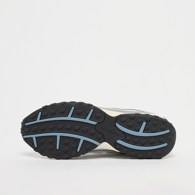 New Balance 204 biały 47977 4