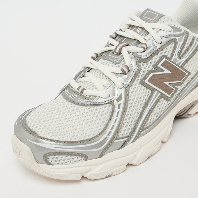 New Balance 740 white/silver TBD argento 48060 6