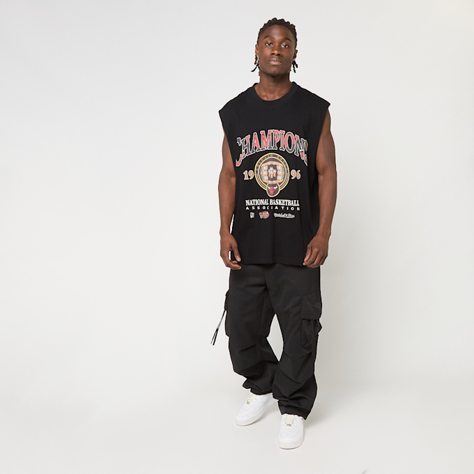 Mitchell & Ness NBA CHICAGO BULLS 96 CHAMPION RINGS SLEEVELESS TSHIRT black morado 48162 4