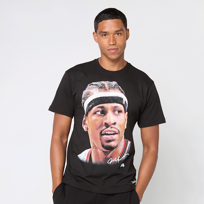 Mitchell & Ness NBA Philadelphia 76ers Player Big Face Tee noir 48151 1