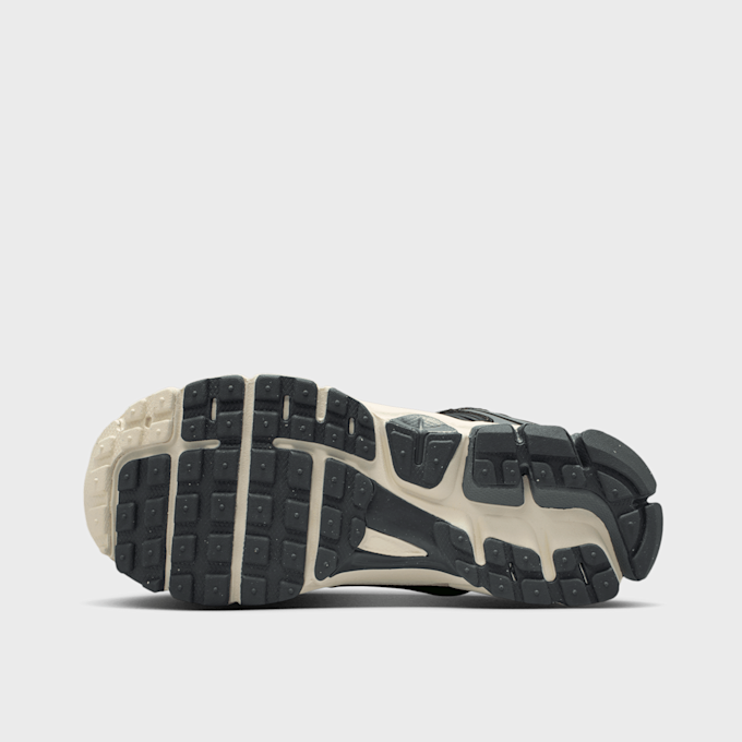 Nike Vomero 5 EE (GS) czarny 48459 5