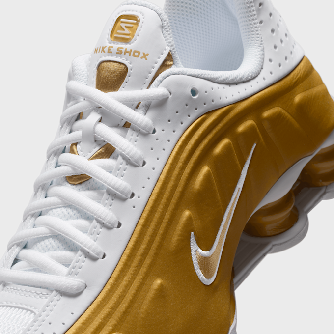 Nike Shox R4 (GS) doré 48467 7