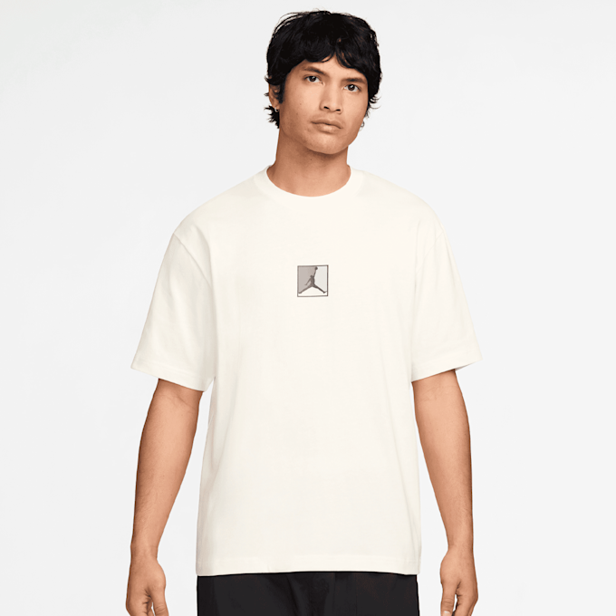Jordan Brooklyn Shortsleeve Crew beige 48717 2