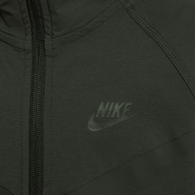 Nike Sportsweat Tech Woven Full Zip Jacket vert 48742 4
