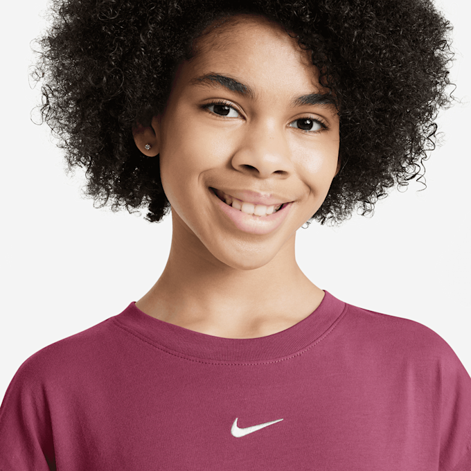 Nike Sportswear Tee Boxy Essential Low Brand Read rot 48752 3