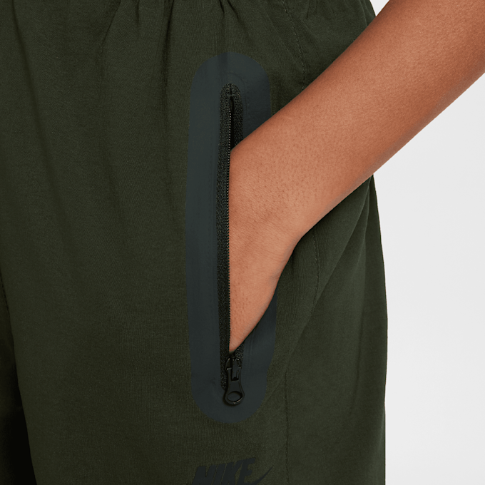 Nike Sportswear Tech Woven Pant zielony 48756 4