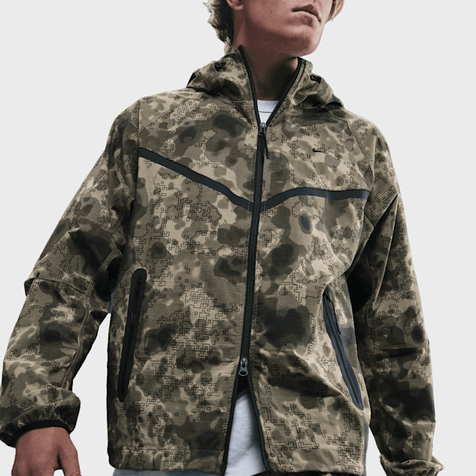 Nike M NK TECH WVN JKT GX AOP neutral olive/black camo 48804 5
