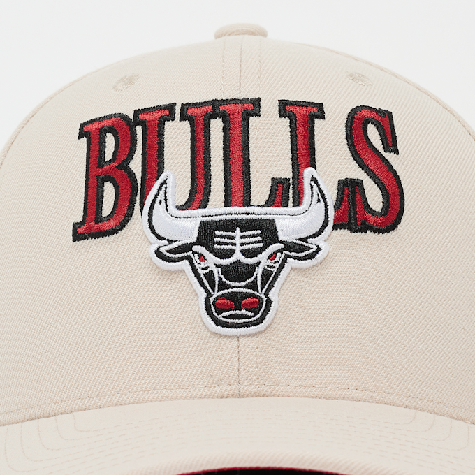 Mitchell & Ness TEAM NAME PRO CROWN NBA CHICAGO BULLS bone beige 48911 4